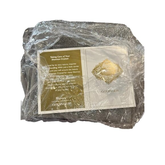 Shannon Crystal Carousel Merry Go Round w/ Horses By Godinger Sculpture in Box - Picture 3 of 4